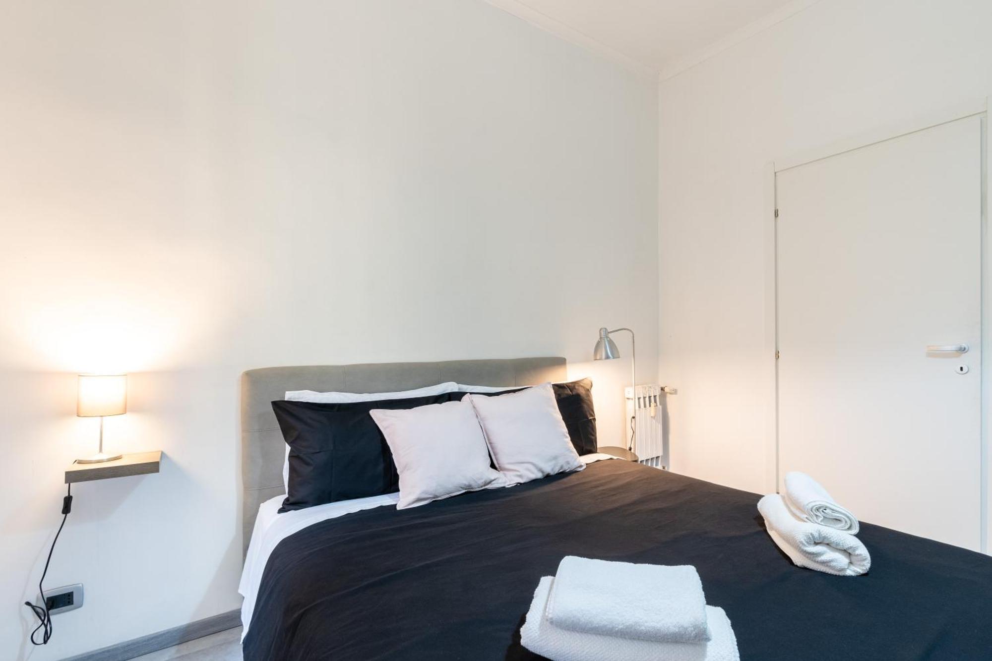 Amazing Apartment Near To Colosseo And Subway โรม ภายนอก รูปภาพ